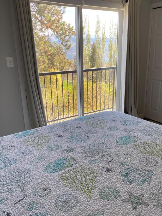 Lakeside Beach Retreat Kelowna Extérieur photo