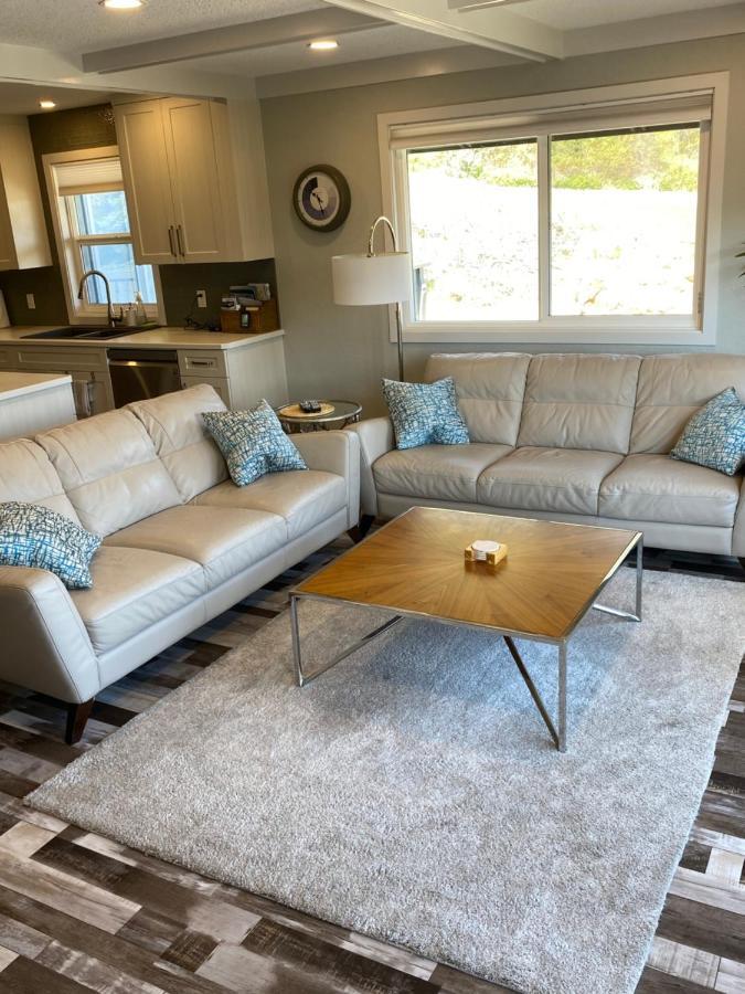 Lakeside Beach Retreat Kelowna Extérieur photo